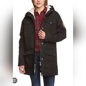 Fjallraven Greenland Winter Parka in Charcoal